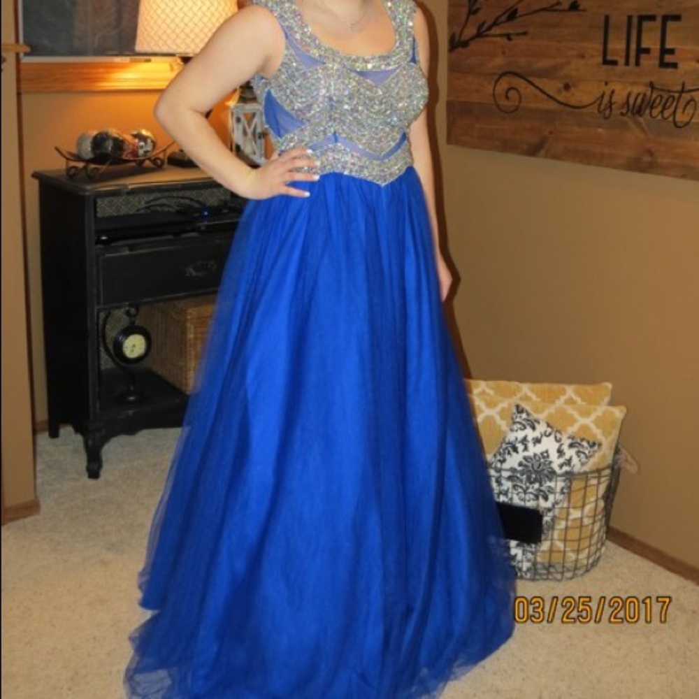 Blue Dress!!